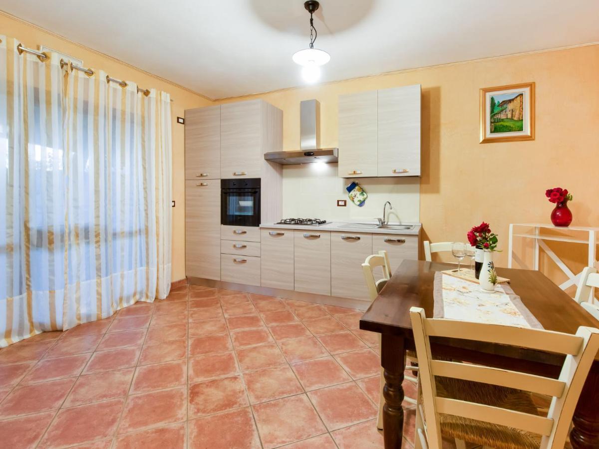 Beautiful Chalet With Swimming Pool In Lombardy Βίλα Marone Εξωτερικό φωτογραφία