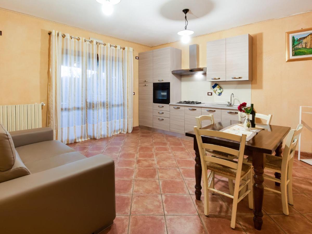 Beautiful Chalet With Swimming Pool In Lombardy Βίλα Marone Εξωτερικό φωτογραφία