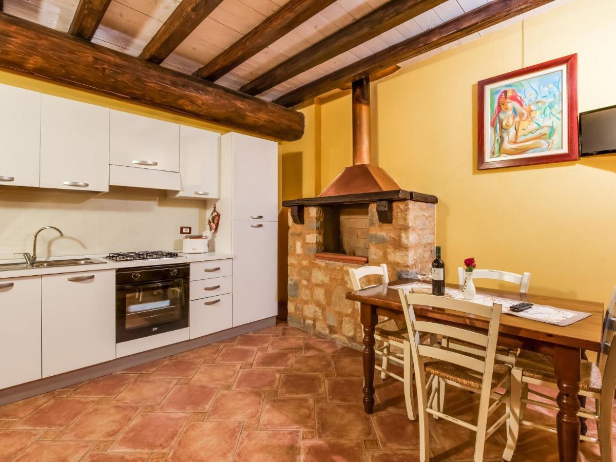 Beautiful Chalet With Swimming Pool In Lombardy Βίλα Marone Εξωτερικό φωτογραφία