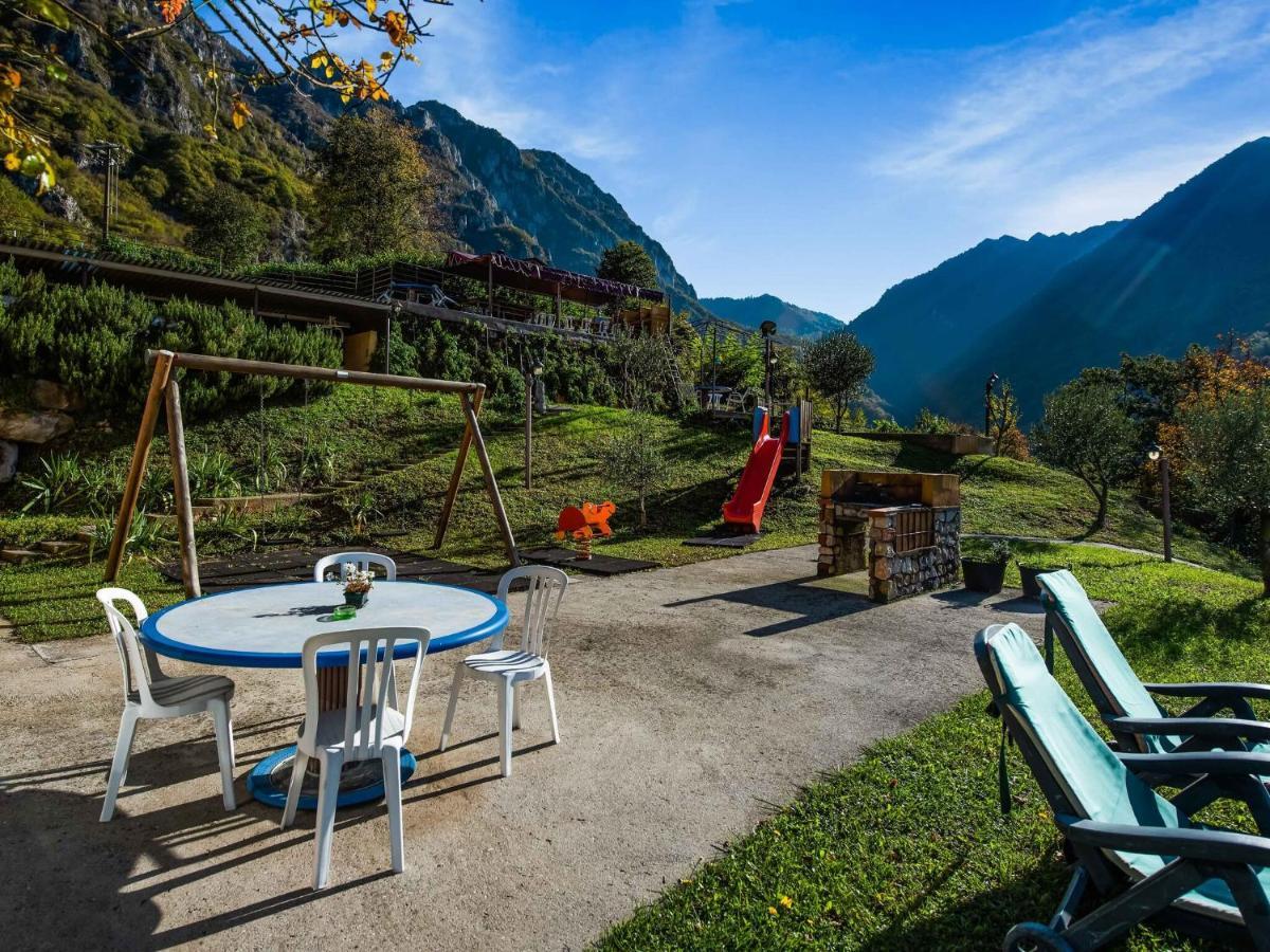 Beautiful Chalet With Swimming Pool In Lombardy Βίλα Marone Εξωτερικό φωτογραφία