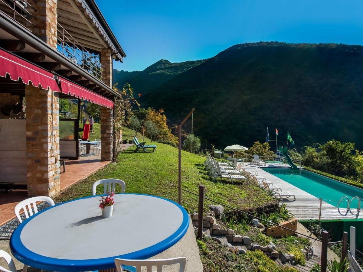 Beautiful Chalet With Swimming Pool In Lombardy Βίλα Marone Εξωτερικό φωτογραφία